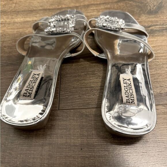 Badgley Mischka Silver Josette Flat Metallic Slide Sandals - Picture 8 of 10